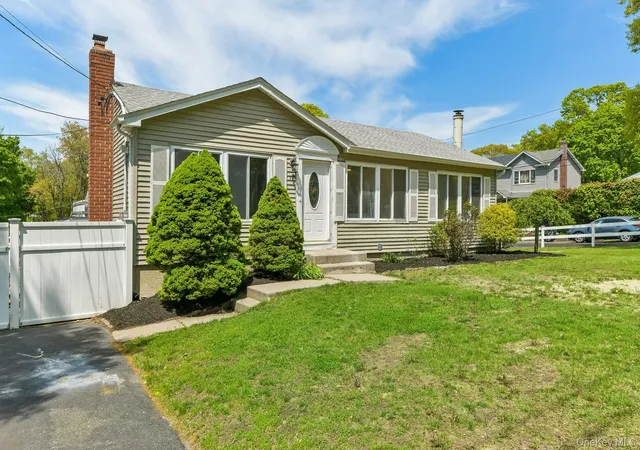 Photo 3 of Single family home for sale at 37 Harper St, Patchogue, NY 11772 | MLS# 987457 | Listing updated on 2026-10-08