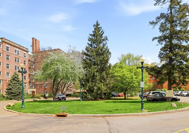 Homes for sale in Greenburgh, NY | 300 S Broadway #3D, Greenburgh, NY 10591 | MLS# 987471