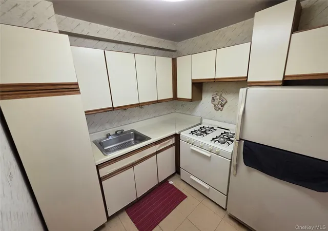 Photo 3 of House for sale at 8515 Main St #10S, New York, NY 11435 | MLS# 987491 | Listing updated on 2026-04-21