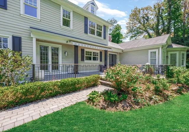 4th image of 16 The Loch, Roslyn, NY 11576 | MLS# 987517
