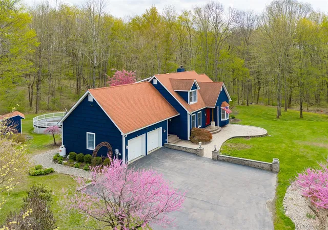 Homes for sale in Pleasant Valley, NY | 64 Travis Rd, Pleasant Valley, NY 12538 | MLS# 987539