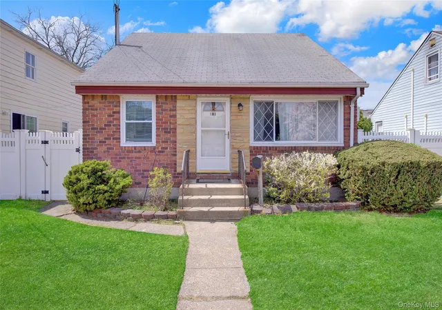1st image of 181 N 3rd St, Oyster Bay, NY 11714 | MLS# 987540