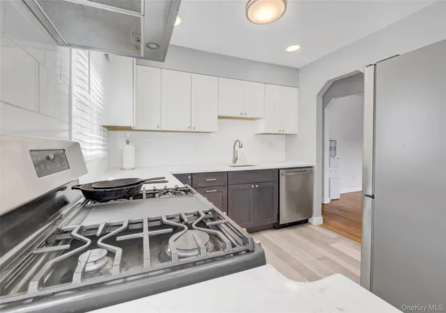 5th image of 181 N 3Rd St, Oyster Bay, NY 11714 | MLS# 987540