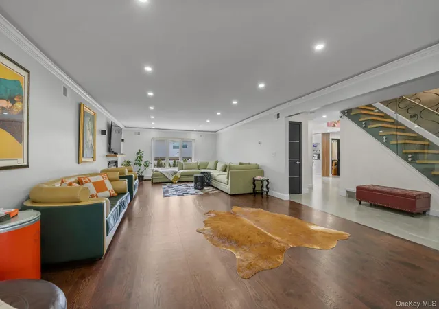 5th image of 700 Sherwood St, Hempstead, NY 11581 | MLS# 987552