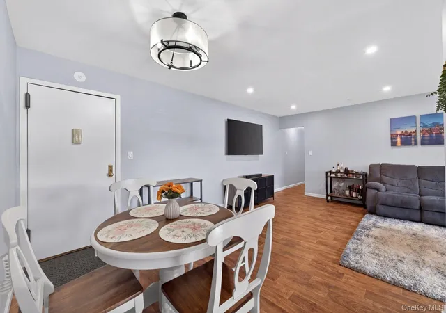 3rd image of 4 Rose St #6 -F1, Hempstead, NY 11572 | MLS# 987567