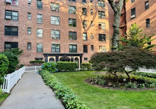 1st image of 83-20 98Th St #5D, Woodhaven, NY 11421 | MLS# 987597