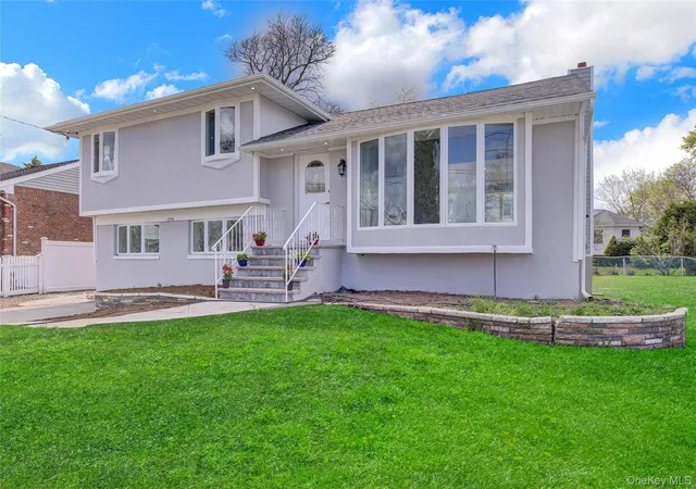 Photo 2 of Sale Pending at 1716 White St, Hempstead, NY 11710 | MLS# 987623 | Listing updated on 2026-08-21