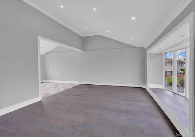 Photo 4 of Sale Pending at 1716 White St, Hempstead, NY 11710 | MLS# 987623 | Listing updated on 2026-08-21