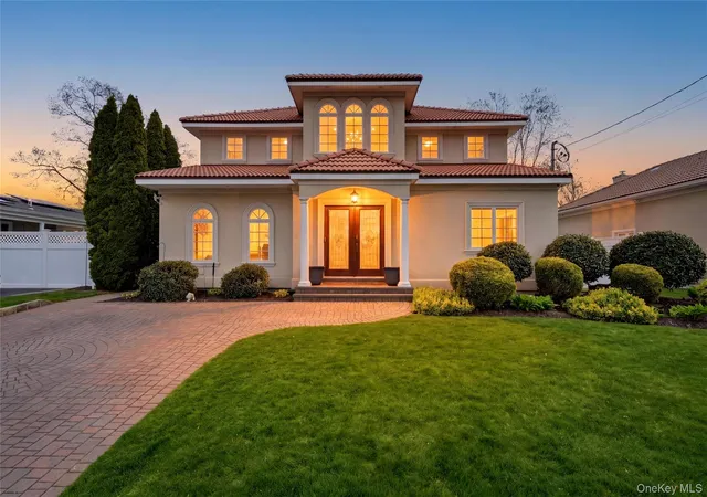 Photo 1 of Sale Pending at 59 Park Ln, Oyster Bay, NY 11758 | MLS# 987634 | Listing updated on 2026-07-18
