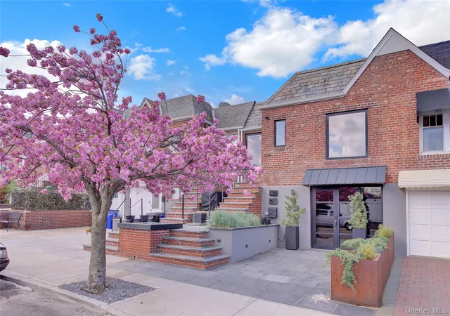 Photo 3 of Single family home for sale at 6016 68th Street, Maspeth, NY 11378 | MLS# 987646 | Listing updated on 2026-09-07