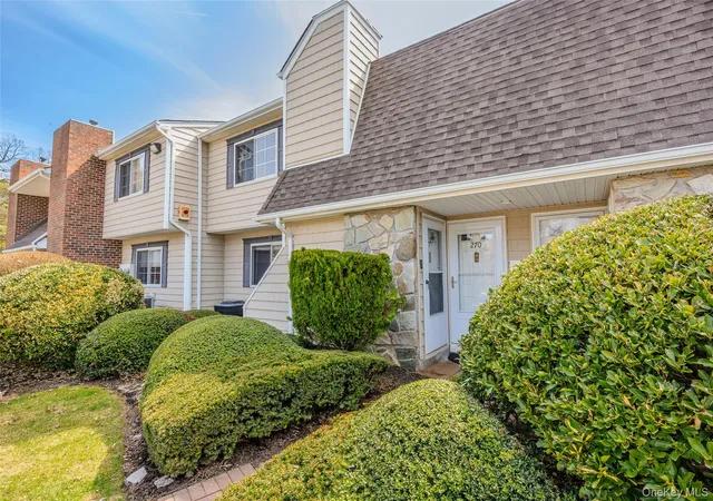 Photo 1 of Sale Pending at 271 Lake Pointe Cir #271, Brookhaven, NY 11953 | MLS# 987652 | Listing updated on 2026-10-03