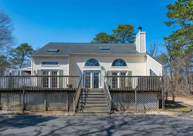 1st image of 221 E Montauk Hwy, Southampton, NY 11946 | MLS# 987654