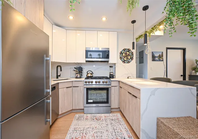 Listing Photo 5 - Condo for sale in building located at 116-17 Grosvenor Ln, New York, NY 11418