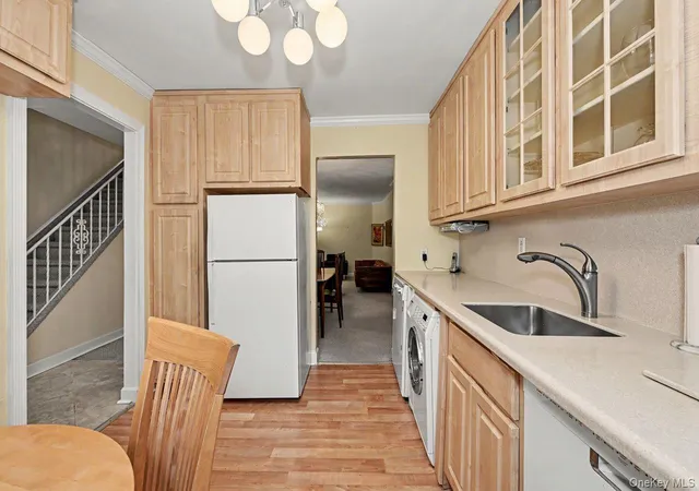 4th image of 95 Georgia Ave, Yonkers, NY 10708 | MLS# 987723