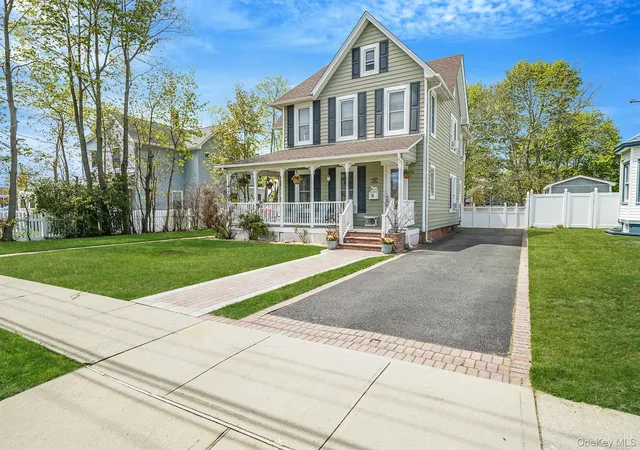 2nd image of 74 Maple Ave, Patchogue, NY 11772 | MLS# 987738