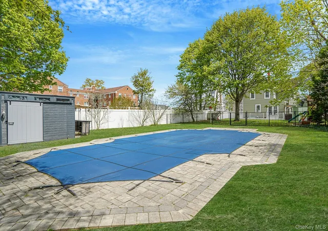46th image of 74 Maple Ave, Patchogue, NY 11772 | MLS# 987738