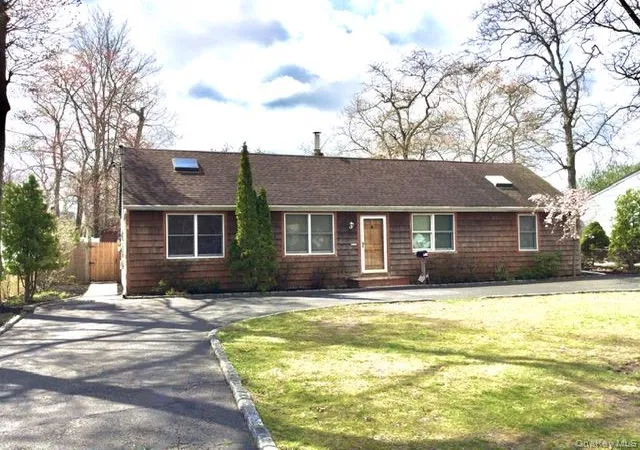 1st image of 56 Gwendolyn Pl, Islip, NY 11730 | MLS# 987764