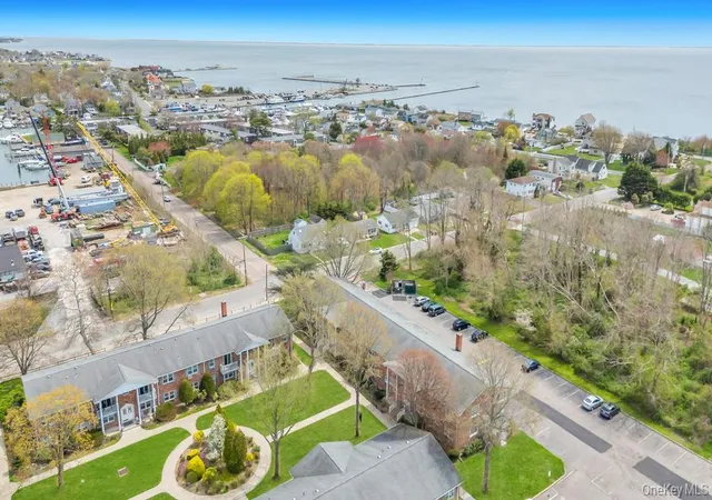 2nd image of 63 Fairharbor Dr, Brookhaven, NY 11772