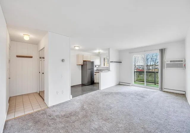 5th image of 63 Fairharbor Dr #63 (Building 4), Brookhaven, NY 11772 | MLS# 987802