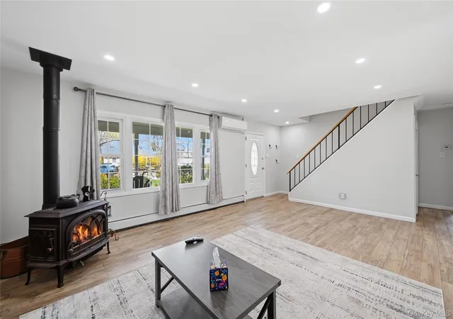 5th image of 18 Marwood Pl, Brookhaven, NY 11790 | MLS# 987812