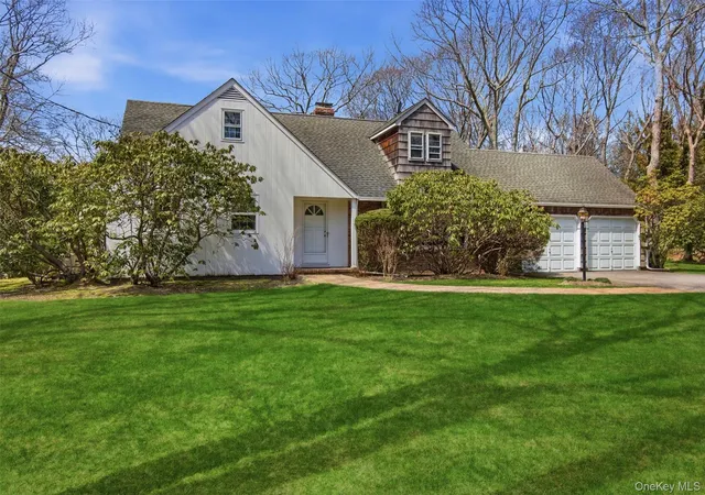 1st image of 6 Oakland Ln, Southampton, NY 11942 | MLS# 987815