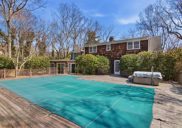 32nd image of 6 Oakland Ln, Southampton, NY 11942 | MLS# 987815