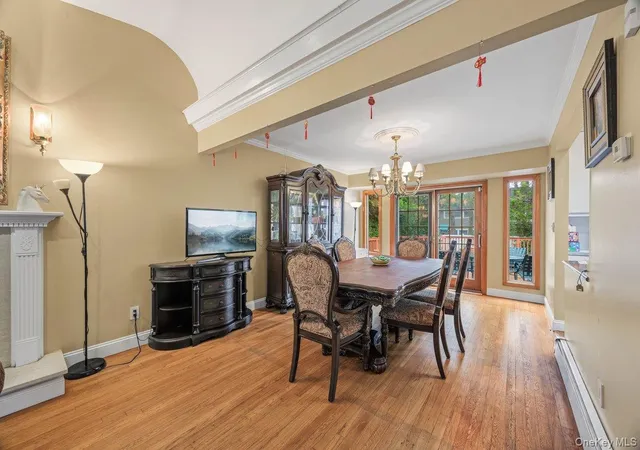 5th image of 35 Hilldale Rd, North Hempstead, NY 11507 | MLS# 987835