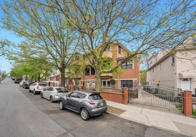 Listing Photo 4 - Condo for sale in building located at 159-44 Normal Rd, New York, NY 11432