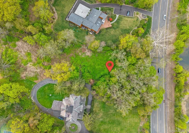 3rd image of 367A E Shore Rd, North Hempstead, NY 11023 | MLS# 987867