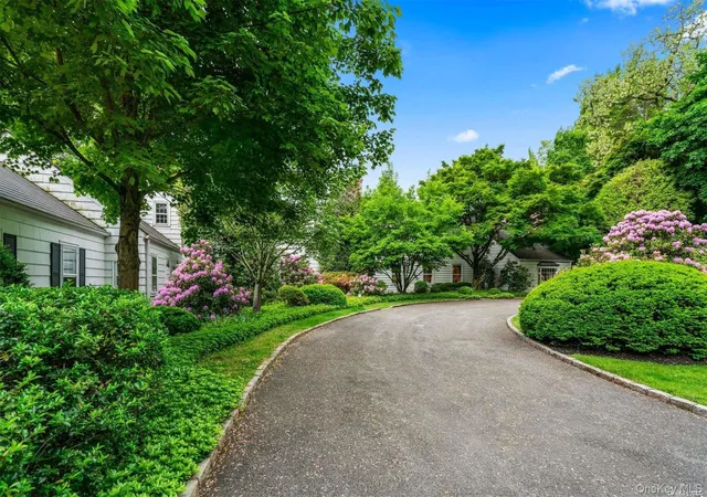 2nd image of 200 Cleft Rd, Oyster Bay, NY 11765 | MLS# 987913