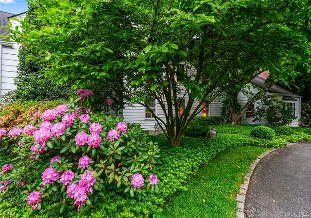 3rd image of 200 Cleft Rd, Oyster Bay, NY 11765 | MLS# 987913