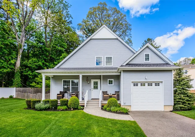 1st image of 3 Clear Creek Ct, Huntington, NY 11746 | MLS# 987923