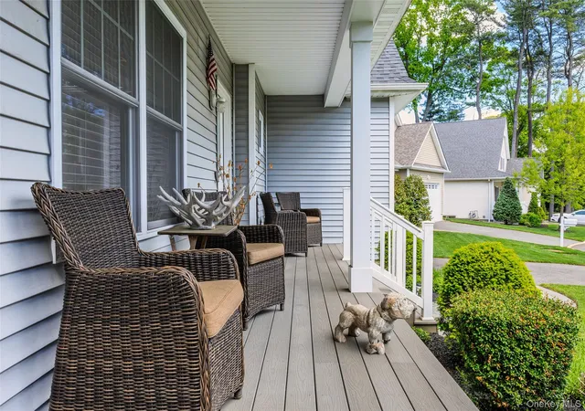 4th image of 3 Clear Creek Ct, Huntington, NY 11746 | MLS# 987923