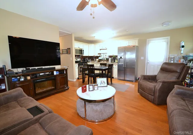 5th image of 1616 Baldwin Blvd, Bay Shore, NY 11706 | MLS# 987942