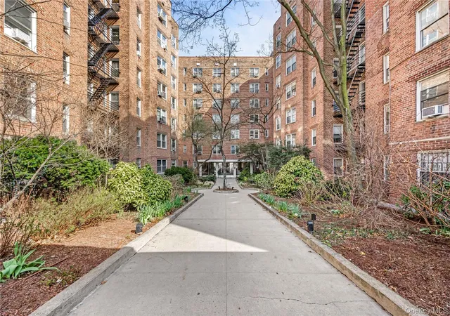 2nd image of 800 Grand #3BS, New York, NY 10451 | MLS# 987960