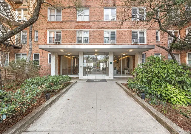 Photo 3 of Condo for sale at 800 Grand Concourse #3BS, New York, NY 10451 | MLS# 987960 | Listing updated on 2026-08-22