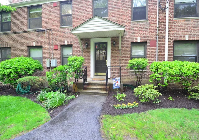 Photo 1 of Sale Pending at 40 Rockledge Rd #2A, Hartsdale, NY 10530 | MLS# 987972 | Listing updated on 2026-09-19