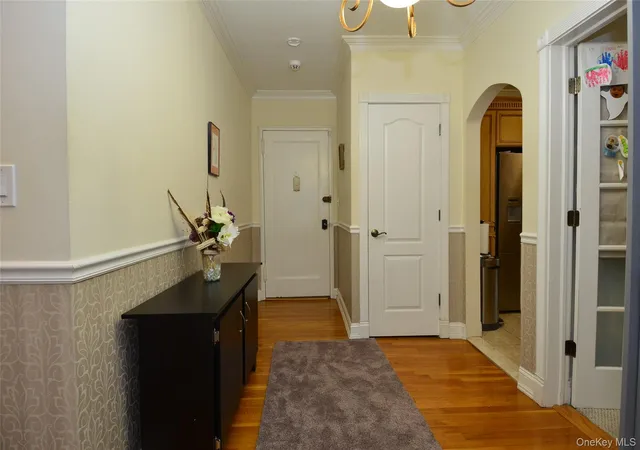Photo 3 of Sale Pending at 40 Rockledge Rd #2A, Hartsdale, NY 10530 | MLS# 987972 | Listing updated on 2026-09-19