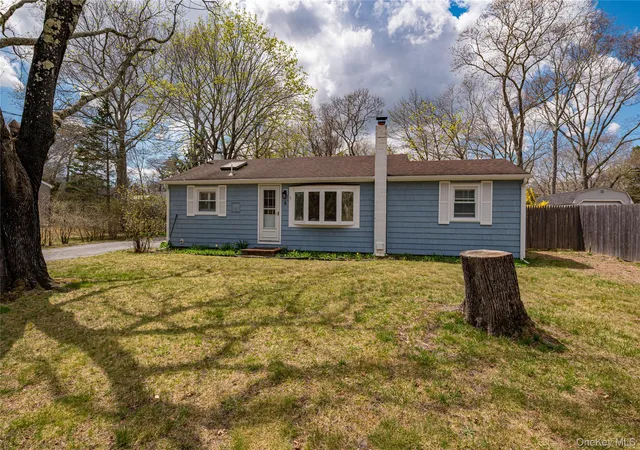 1st image of 6 Longview Dr, Southampton, NY 11942 | MLS# 987991