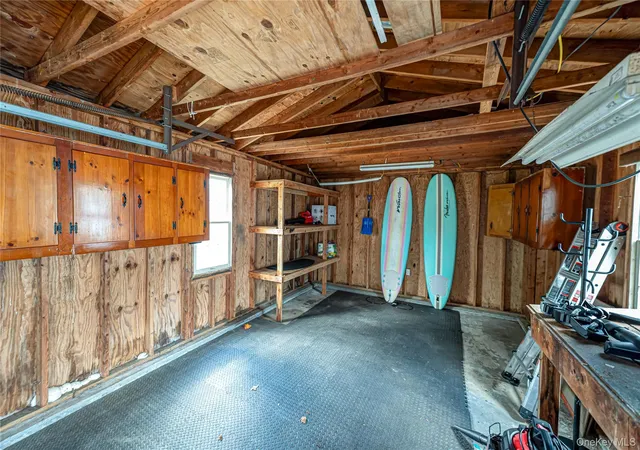 15th image of 6 Longview Dr, Southampton, NY 11942 | MLS# 987991