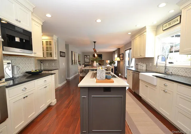 5th image of 30 Myrtle Ln, East Patchogue, NY 11772 | MLS# 988007