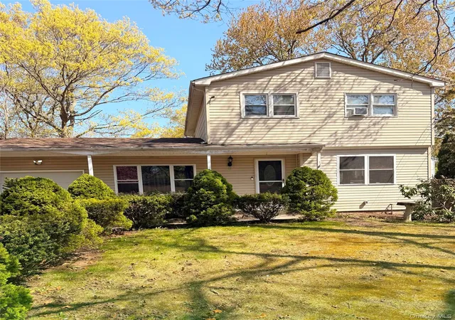 2nd image of 13 Hampton Ave, Brookhaven, NY 11950 | MLS# 988118