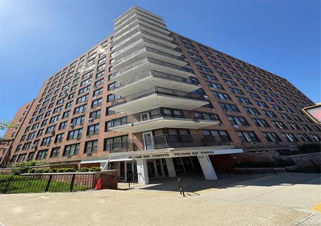 1st image of 3121 Middletown Rd #1G, New York, NY 10461 | MLS# 988126