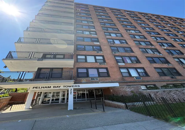 2nd image of 3121 Middletown Rd #1G, New York, NY 10461 | MLS# 988126