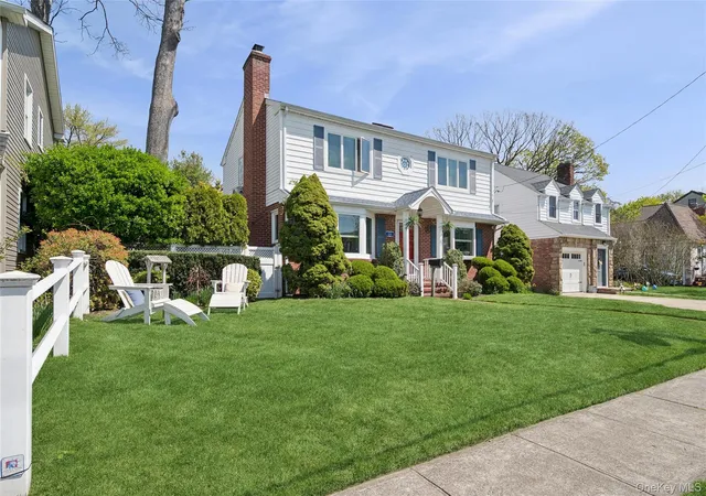 2nd image of 114 Doncaster Rd, Malverne, NY 11565 | MLS# 988146