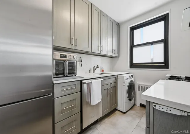 4th image of 15-43 160Th St #2F, Whitestone, NY 11357 | MLS# 988152