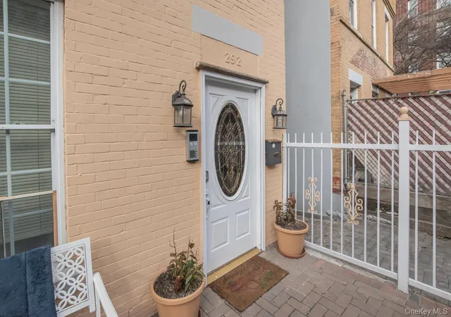 Listing Photo 4 - Condo for sale in building located at 292 Wadsworth Ave, New York, NY 10040