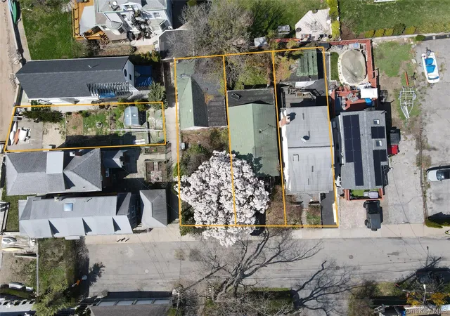 13th image of 103 Rochelle St, New York, NY 10464 | MLS# 988163