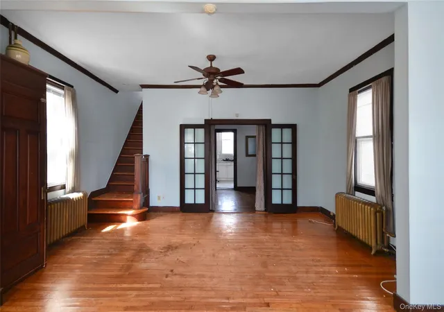 2nd image of 103 Rochelle St, New York, NY 10464 | MLS# 988163
