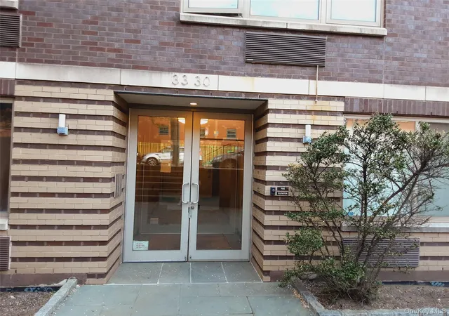 28th image of 3330 61st St #303, New York, NY 11377 | MLS# 988189